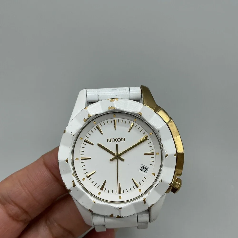 Nixon The Monarch Mens Watch 42mm White Dial Gold Tone Date Quartz Bracelet 7
